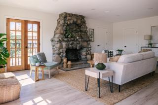 2113 Montana by AvantStay Heart of Echo Park Balcony w Outdoor Seating - Los Angeles - 3