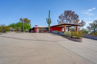 Spacious Arizona Retreat with Deck and Mountain Views! - Phoenix - 9