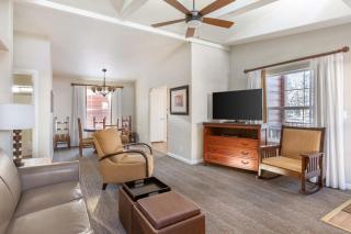 PVC at The Roundhouse Resort - 4