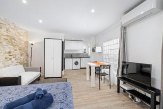 Nice Renting - PENCHIENATTI - Chic & Modern Urban Pearl Massena Old Nice - 3
