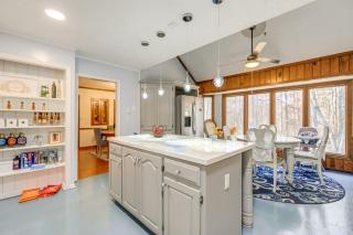 Private Hot Tub and Sauna Georgia Nature Retreat! - 4