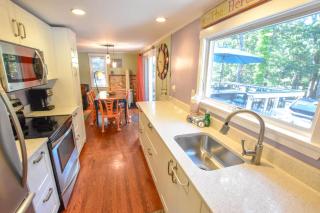 Home Near Oceanside Beaches Dog Friendly - Wellfleet - 4