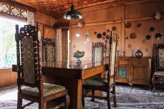 OMAR KHAYYAM HOUSEBOAT RETREAT and FAVELA HEADROOMS - Srinagar - 1