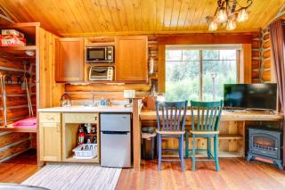 Montana Mountain Getaway - 1 Mi to Yellowstone! - Cooke City - 6