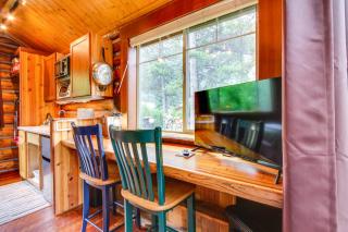 Montana Mountain Getaway - 1 Mi to Yellowstone! - Cooke City - 5