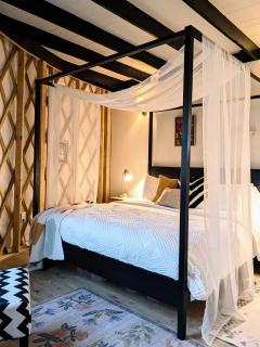 Magical-Upscale-Yurt-Private-View-Hot Tub-Fire Pit - Luray - 6