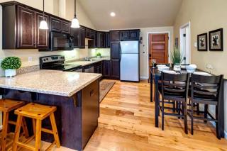 Bluebird Day - Twin Mills Bungalow - 4