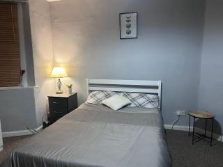 Come & Stay with Free Breakfast and Driveway Parking - Birmingham - 1