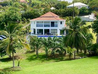 Pierre de Lune - Vue sur Piscine et Jardin - 7