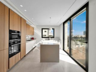Parkside Luxe with Skyline Views - Tel Aviv - 7