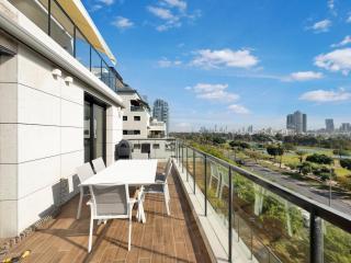 Parkside Luxe with Skyline Views - Tel Aviv - 4