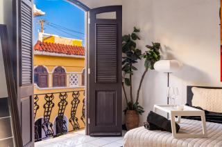 Spanish Penthouse Historic Mansion Private Patio - 7