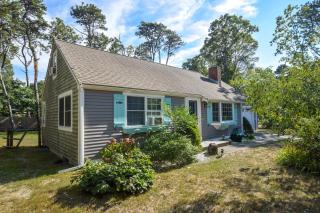 Peace and Quiet & Spacious Back Deck - Wellfleet - 0