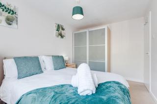 CanadaWater-2bedroom-1Bathroom-Free Parking - 3