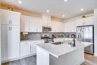 Newly Built Tracy Home with Backyard and Pool Access! - Tracy - 8