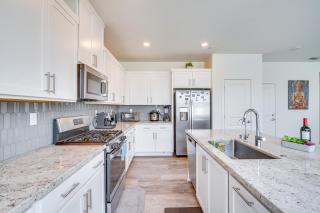 Newly Built Tracy Home with Backyard and Pool Access! - Tracy - 3