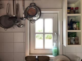 Lovely cottage by the seaside - 3