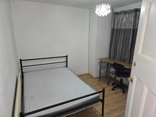 Eveline - Mitcham - 1