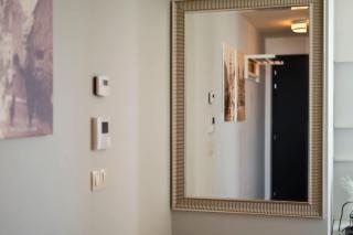 Luxury 1BDRM on the 28th floor - Bratislava - 2