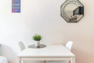 Charmant studio cosy climatisé et parking securisé à proximité du centre ville de lyon - Lione - 4