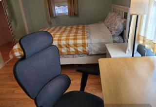 Private Room with Queen Bed and Work Station - 0