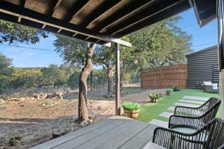 Starlight Horizon 5 Cabins with Hot Tub Pet-Friendly Texas Hill Country Group Retreat Near Canyon Lake Pool, Stargazing, Sleeps 36 - 3