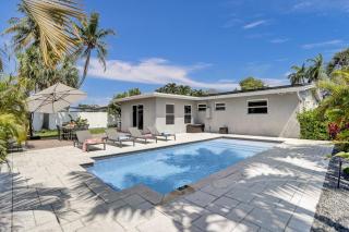 The Zen Den - Heated pool - One mile to heart of The Drive - 4