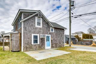 Charming Westbrook Cottage, Steps to Private Beach - 9