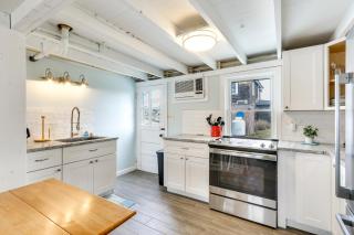 Charming Westbrook Cottage, Steps to Private Beach - 3