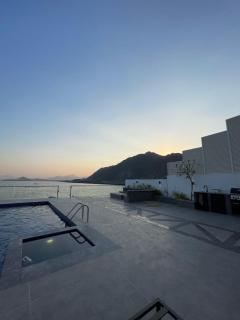 Montagne 1 Luxury Villa 4 BR - Al Dana Island Fujairah - Fujaira - 7