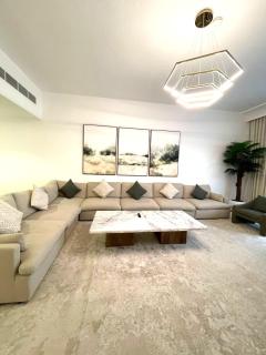 Montagne 1 Luxury Villa 4 BR - Al Dana Island Fujairah - Fujaira - 6