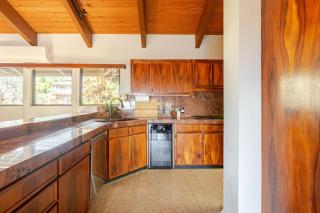 Hawaiian Escape with Pool Expansive Lanai Stunning Sunset Views - Kailua-Kona - 7