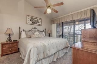 2BR Village At Indian Point 712 near SDC-Free Tickets Daily up to $500 Value - Branson - 3