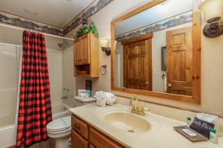 2BR Village At Indian Point 1009 near SDC-Free Tickets Daily up to $500 - Branson - 2