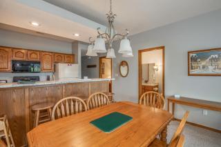 2BR Village At Indian Point 1004 near SDC-Free Tickets Daily up to $500 - Branson - 7