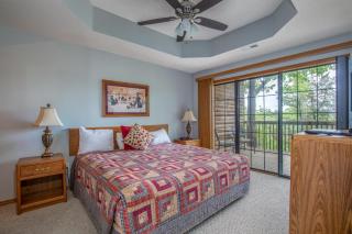 2BR Village At Indian Point 1004 near SDC-Free Tickets Daily up to $500 - Branson - 3