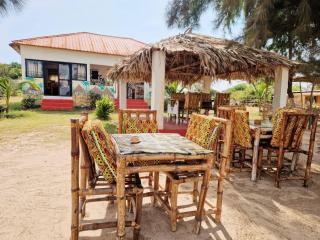 Franz-Josef's Bar - Ghana Town - 2