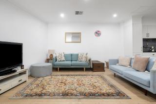 Idyllic and Spacious apartment near Trendy Zetland - 0