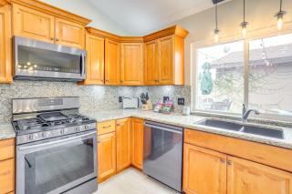 Idyllic Tustin Home with Private Patio and Grill - Tustin - 1