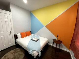 Duplex apt - Dining - 80in Projector - Pool Table - 1
