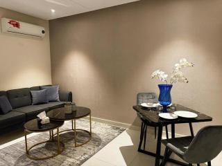 Modern 1BHK-Indigo apartments-Centrally located-Gulberg-Self Check-in - Lahore - 7