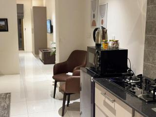 Modern 1BHK-Indigo apartments-Centrally located-Gulberg-Self Check-in - Lahore - 1