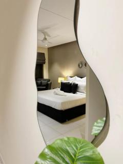 Modern 1BHK-Indigo apartments-Centrally located-Gulberg-Self Check-in - Lahore - 5