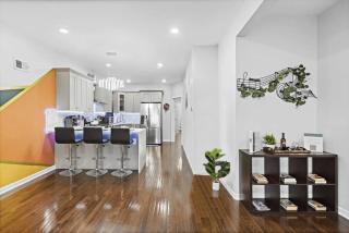 2 Living Rooms - King bd - Deck - BBQ - Airport 15 min - 3