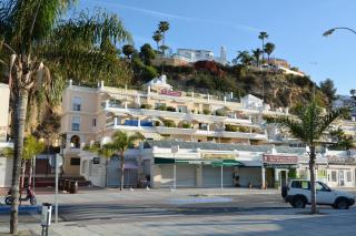 Apartamentos HC Burriana Playa - Nerja - 2