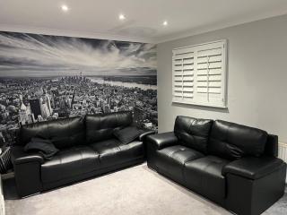 Nice House in a Quiet Estate - NO HOUSE PARTIES ALLOWED - Wythenshawe - 0