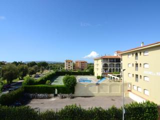 Apartment in Spain near Sandy Beach & Pool - L'Estartit - 3