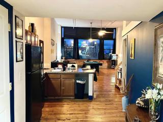 Downtown Riverview Loft - Detroit - 2