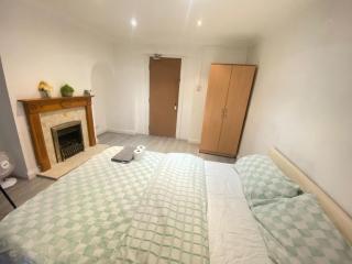 Sariyu space Dagenham - Dagenham - 9