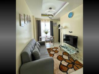 Family Room Staycation In The Heart Of Manila, with 2 Balcony Plus 40 Percent Promo Discount Plus Free Pool Access, Plus Free Sauna Promo in Manila Bay, Robinsons Place, Ermita, Pgh, Bellagio, UP Pedrogil, Staycation Updated 2025 Price - Manila - 5